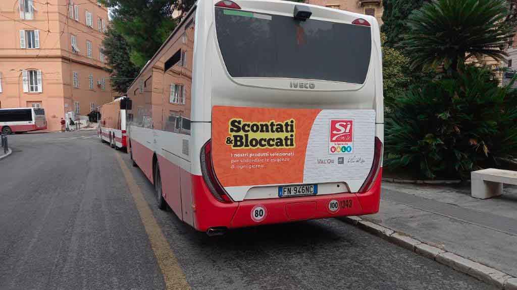 LPE Libenzi Pubblicita Esterna - Adesivi Posteriori Autobus